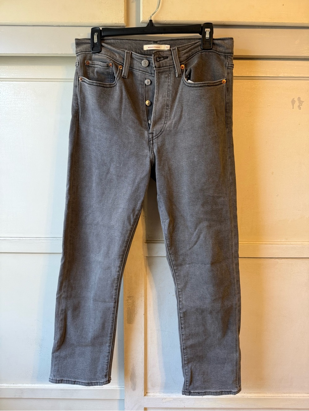 Levi's Wedgie Straight Leg Gray Button-Fly Jeans 30 x 28